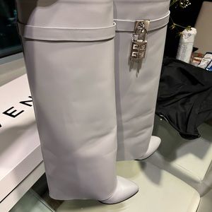 Shark lock pants boots in box leather